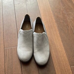 TOMS Womens Gray Slip-On Shoes